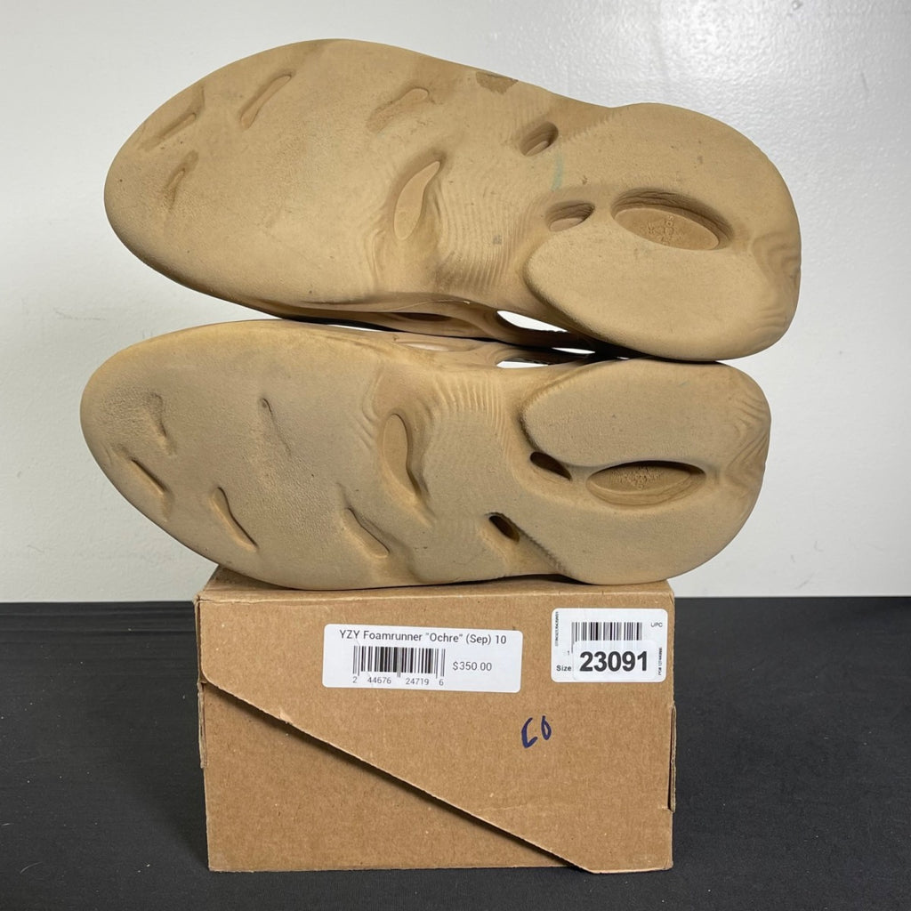 adidas Yeezy Foam RNNR Ochre 10 (Moderately Worn Pre-Owned)adidasOchre/Ochre/Ochre - Image 5