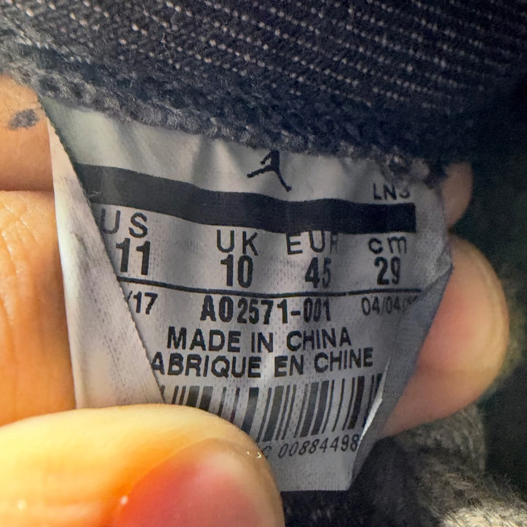 Jordan 4 Retro Levi's Black (Levi's Tag) (Size 11) - aux