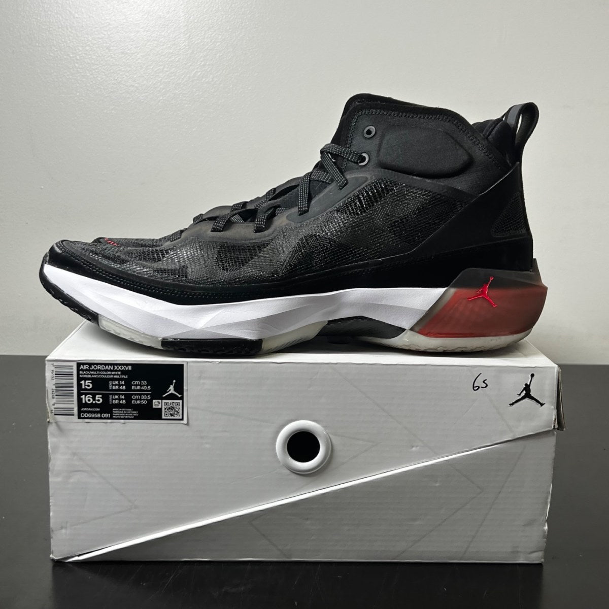 Jordan 37 Black Hot Punch 15 (Heavily Worn Pre-Owned)JordanBlack/White/Hot Punch/Multicolor - Image 3