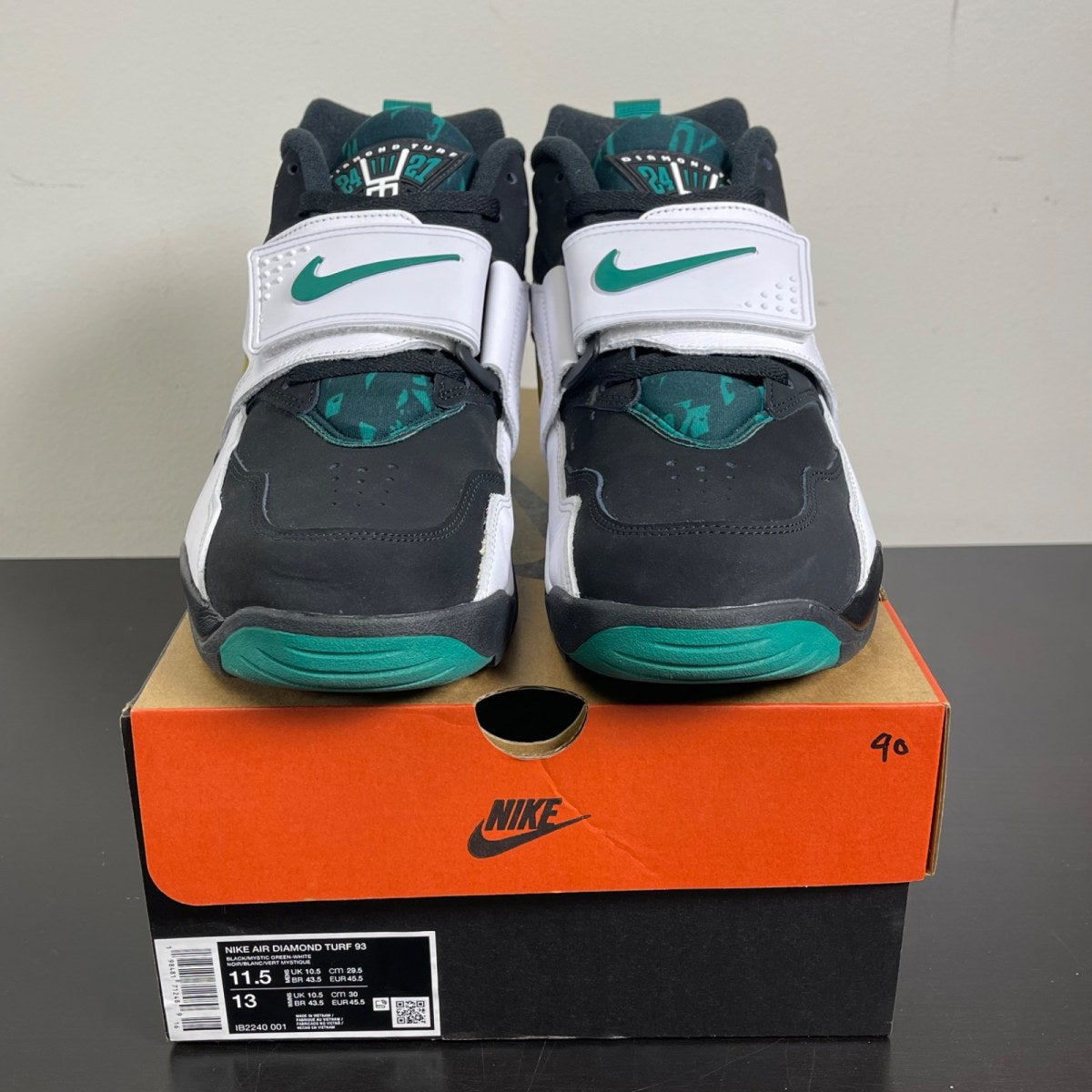 Nike Air Diamond Turf Emerald 11.5 (Moderately Worn Pre-Owned)NikeBlack/Mystic Green-White-Golden Tussah - Image 2