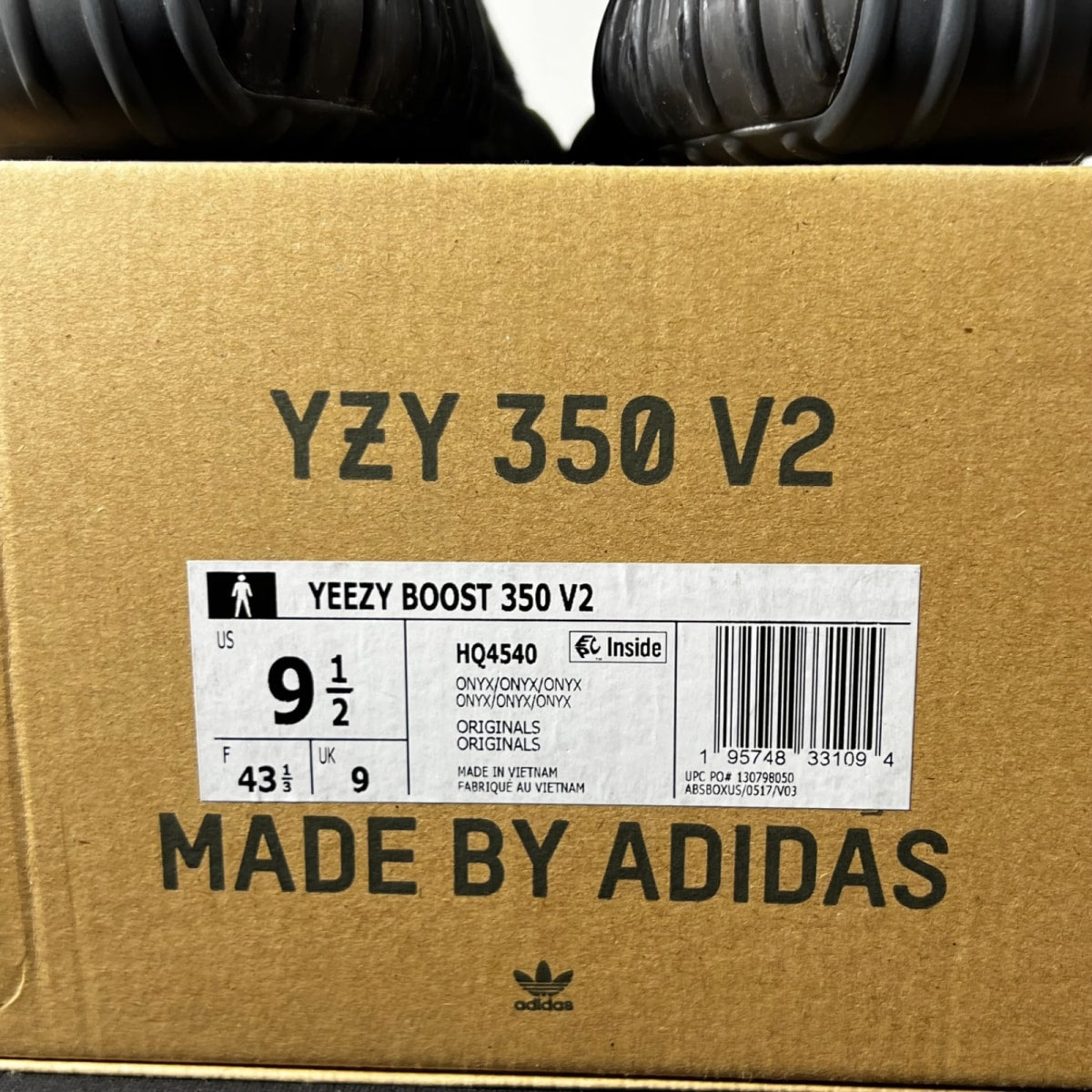 adidas Yeezy Boost 350 V2 Onyx 9.5 (Moderately Worn Pre-Owned)adidasOnyx/Onyx/Onyx - Image 5