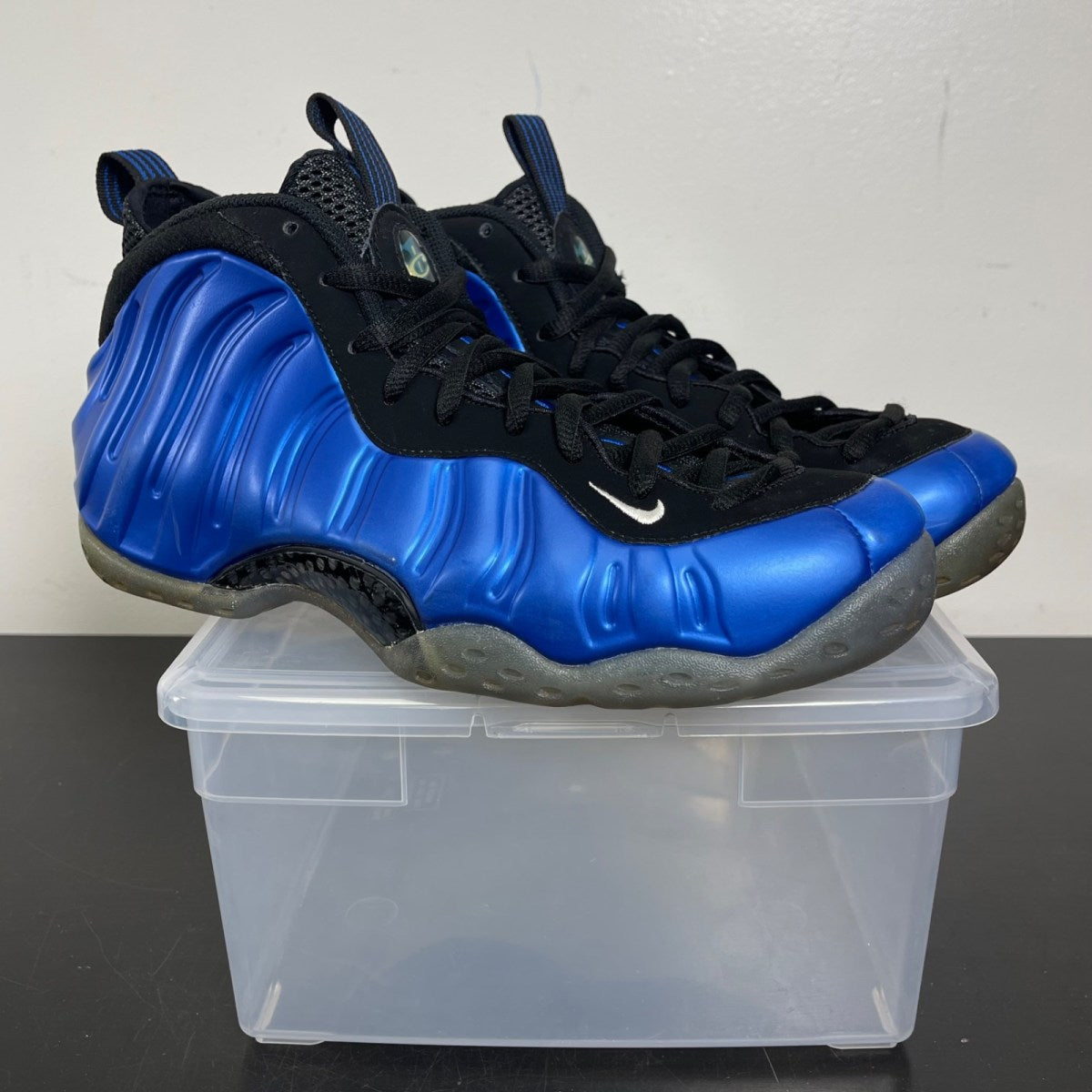 Nike Air Foamposite One Royal Blue XX 20th Anniversary (2017) 10 (Moderately Worn Pre-Owned)NikeDark Neon Royal/Black-White - Image 1