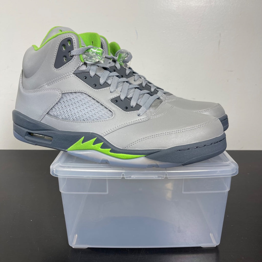 Jordan 5 Retro Green Bean (2022) 15 (New Pre-Owned)JordanSilver/Green Bean-Flint Grey - Image 1