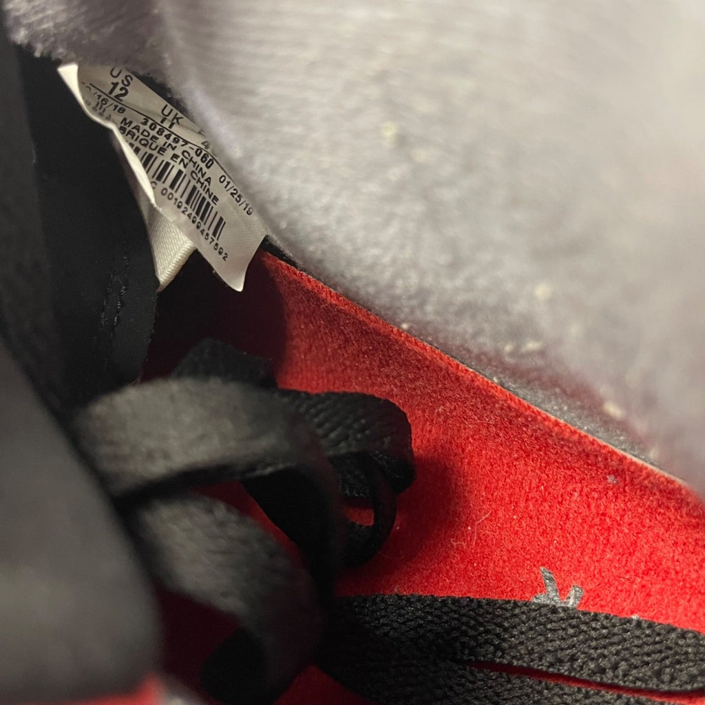 Jordan 4 Retro Bred (2019) (Size 12) - Image 6