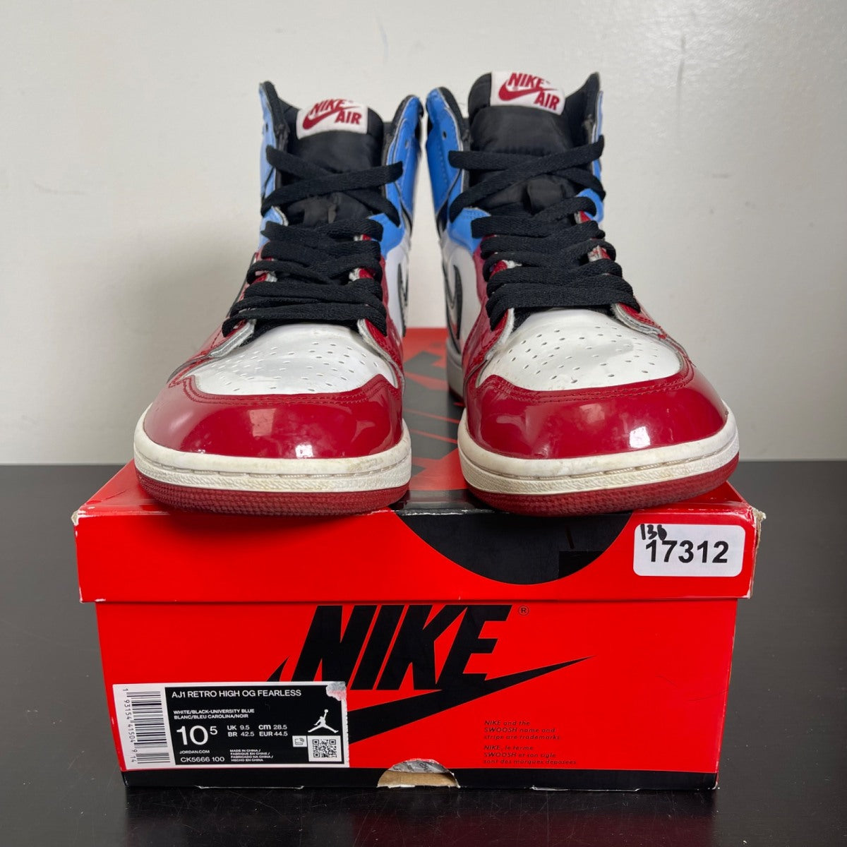 Jordan 1 Retro High Fearless UNC Chicago 10.5 (Moderately Worn Pre-Owned)JordanWhite/University Blue-Varsity Red-Black - Image 2