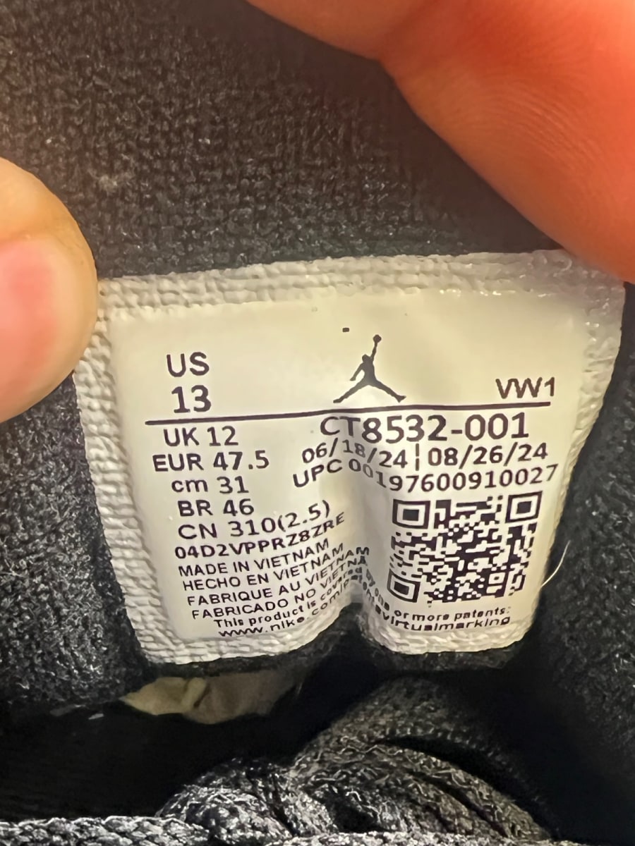 Jordan 3 Retro Black Cat (2025) 13 (Lightly Worn Pre-Owned)JordanBlack/Dark Charcoal/Black - Image 7