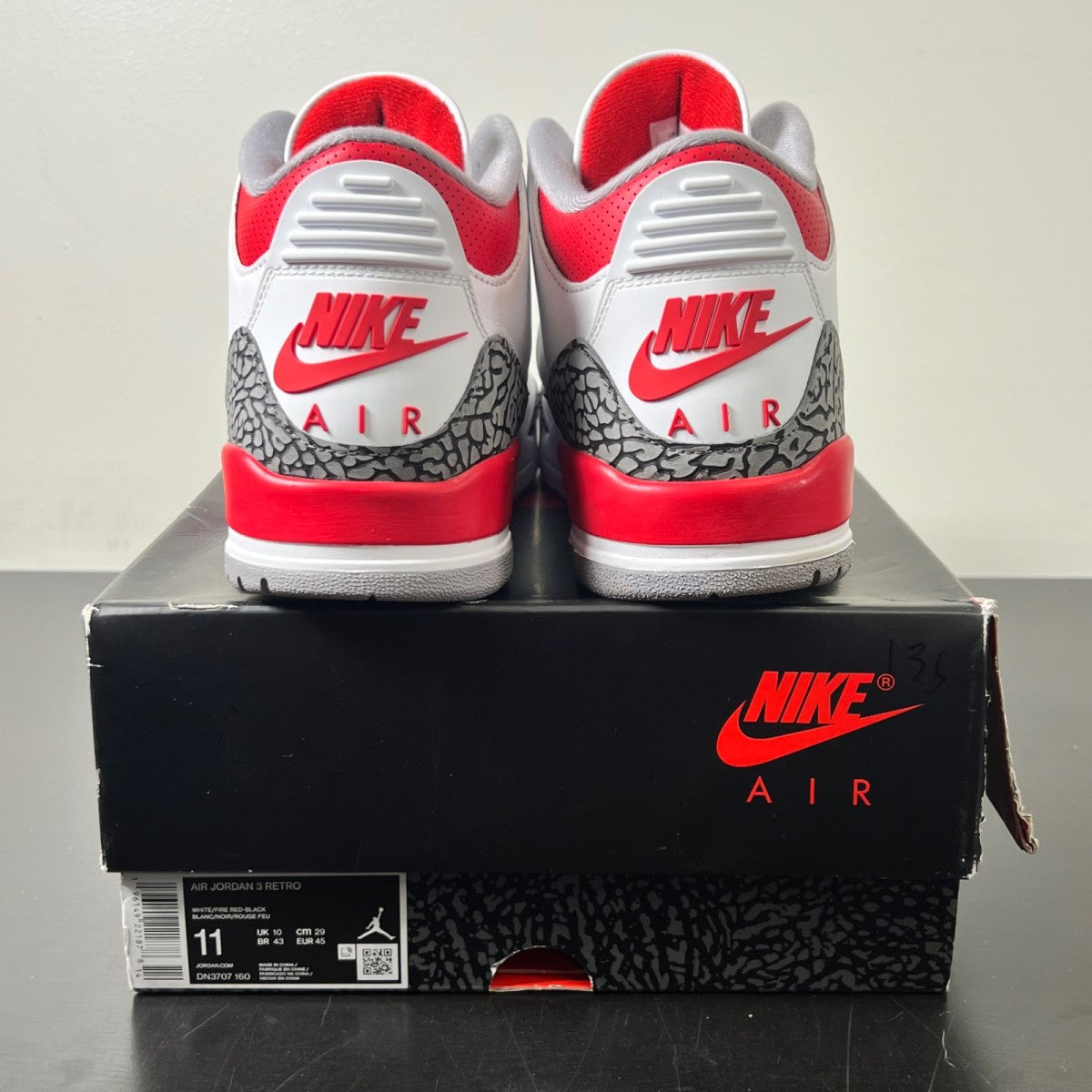 Jordan 3 Retro Fire Red (2022) 11 (Lightly Worn Pre-Owned)JordanWhite/Fire Red/Cement Grey/Black - Image 4