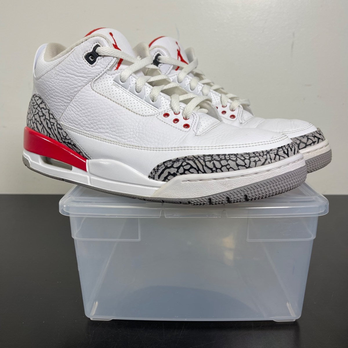 Jordan 3 Retro Hall of Fame 12 (Moderately Worn Pre-Owned)JordanWhite/Fire Red-Cement Grey-Black - Image 1