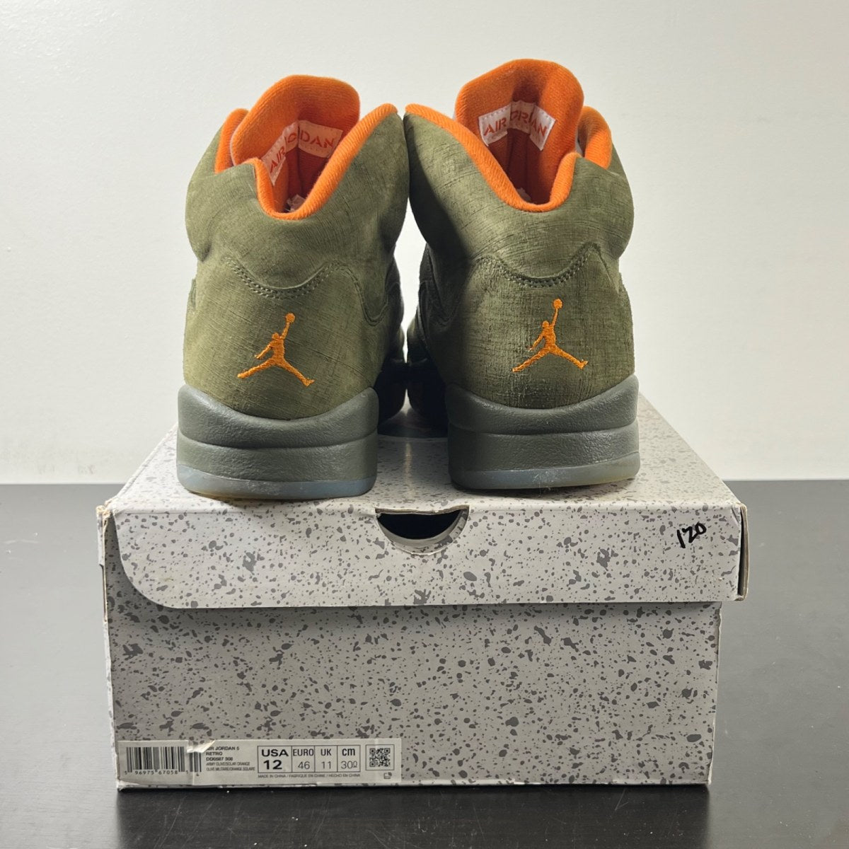 Jordan 5 Retro Olive (2024) 12 (Moderately Worn Pre-Owned)JordanArmy Olive/Solar Orange - Image 4