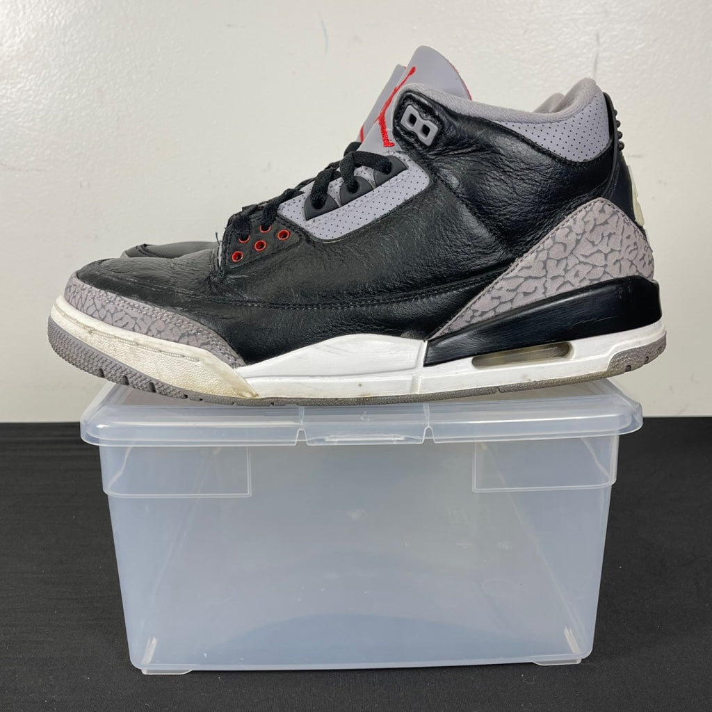 Jordan 3 Retro OG Black Cement (2024) 10 (Moderately Worn Pre-Owned)JordanBlack/Fire Red/Cement Grey/Sail - Image 3