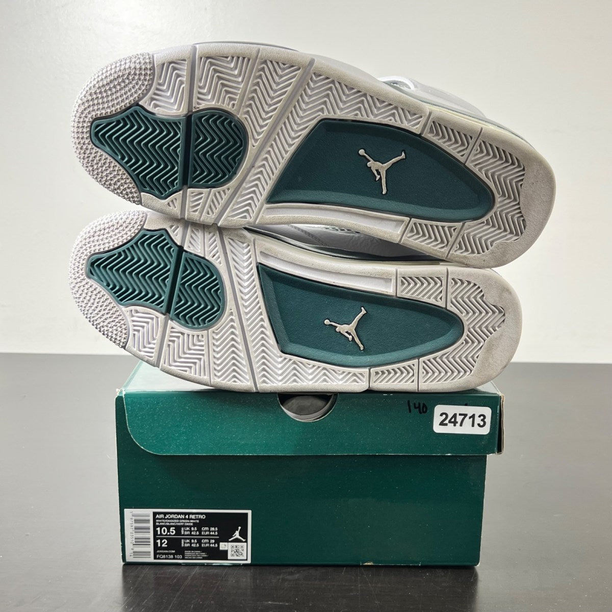 Jordan 4 Retro Oxidized Green 10.5 (Lightly Worn Pre-Owned)JordanWhite/Oxidized Green/White/Neutral Grey - Image 6