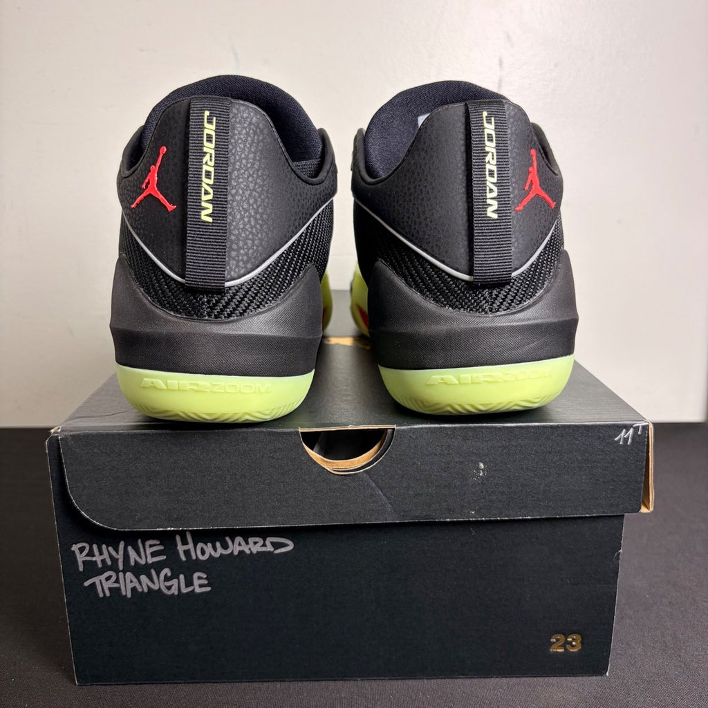 Jordan Triangle Black Barely Volt (Size 11.5) - aux