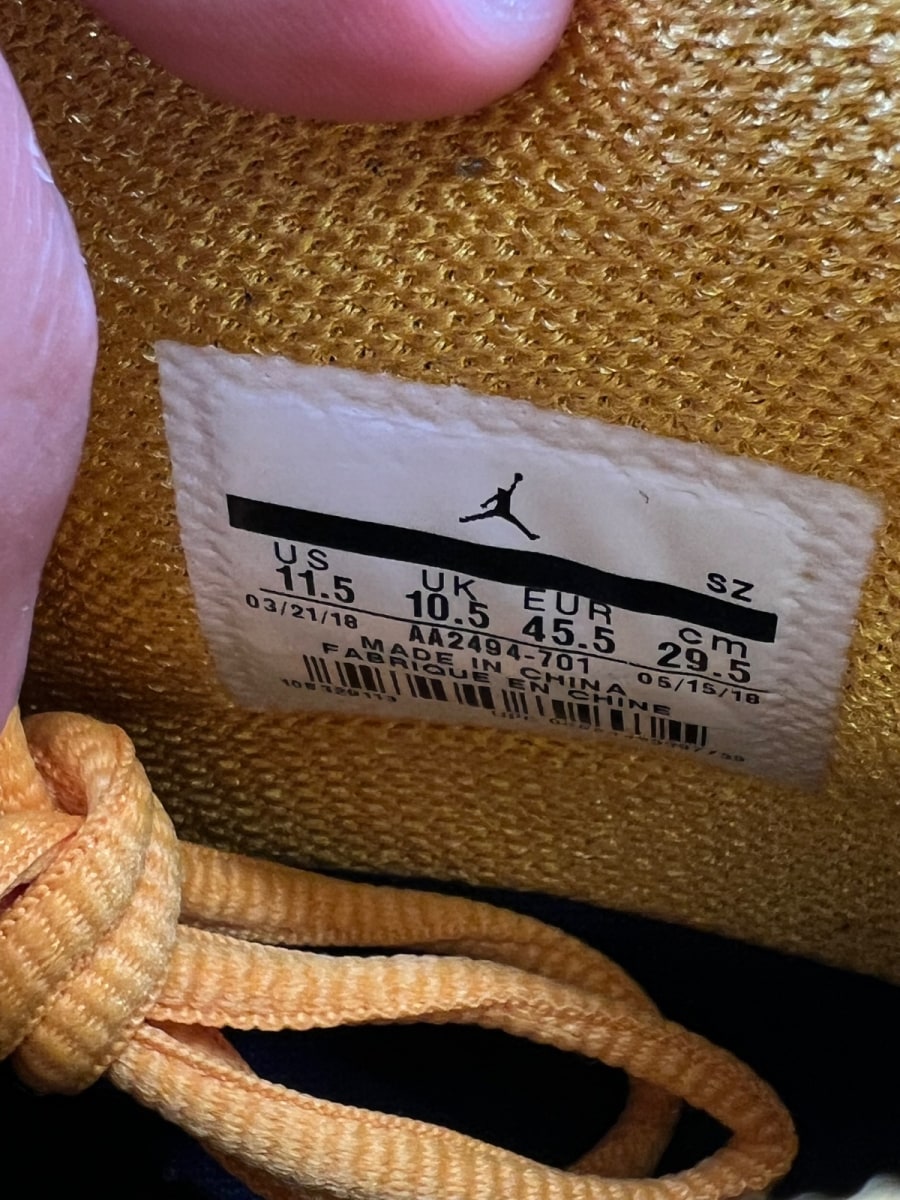 Jordan 18 Retro Yellow Ochre 11.5 (Lightly Worn Pre-Owned) - Image 9