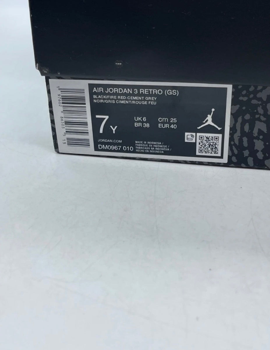 Jordan 3 Retro Black Cement (2024) (GS) 7Y (Lightly Worn Pre-Owned)JordanBlack/Fire Red/Cement Grey/Sail - Image 9