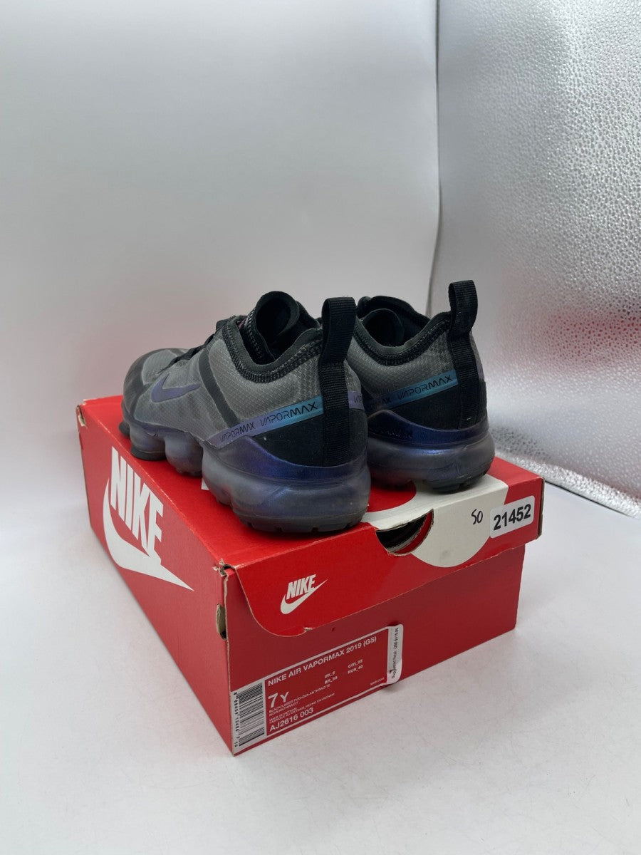Nike Air VaporMax 2019 Throwback Future (GS) 7Y (Moderately Worn Pre-Owned)NikeBlack/Anthracite-Laser Fuchsia - Image 4