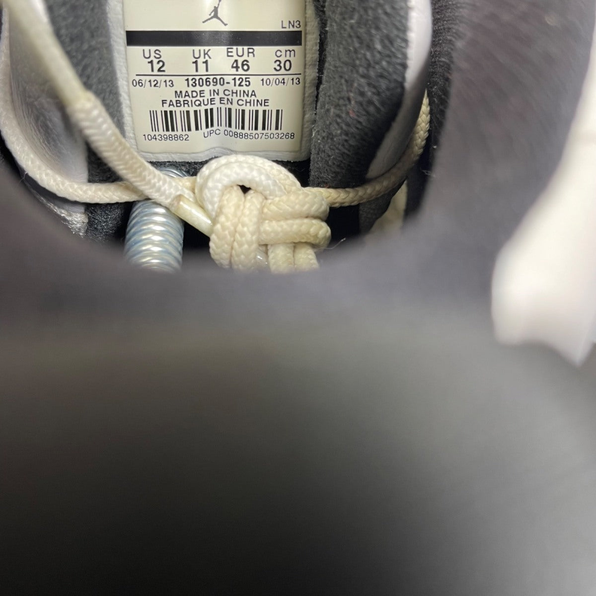 Jordan 12 Retro Taxi (2013) 12 (Moderately Worn Pre-Owned)JordanWhite/Black-Taxi - Image 6