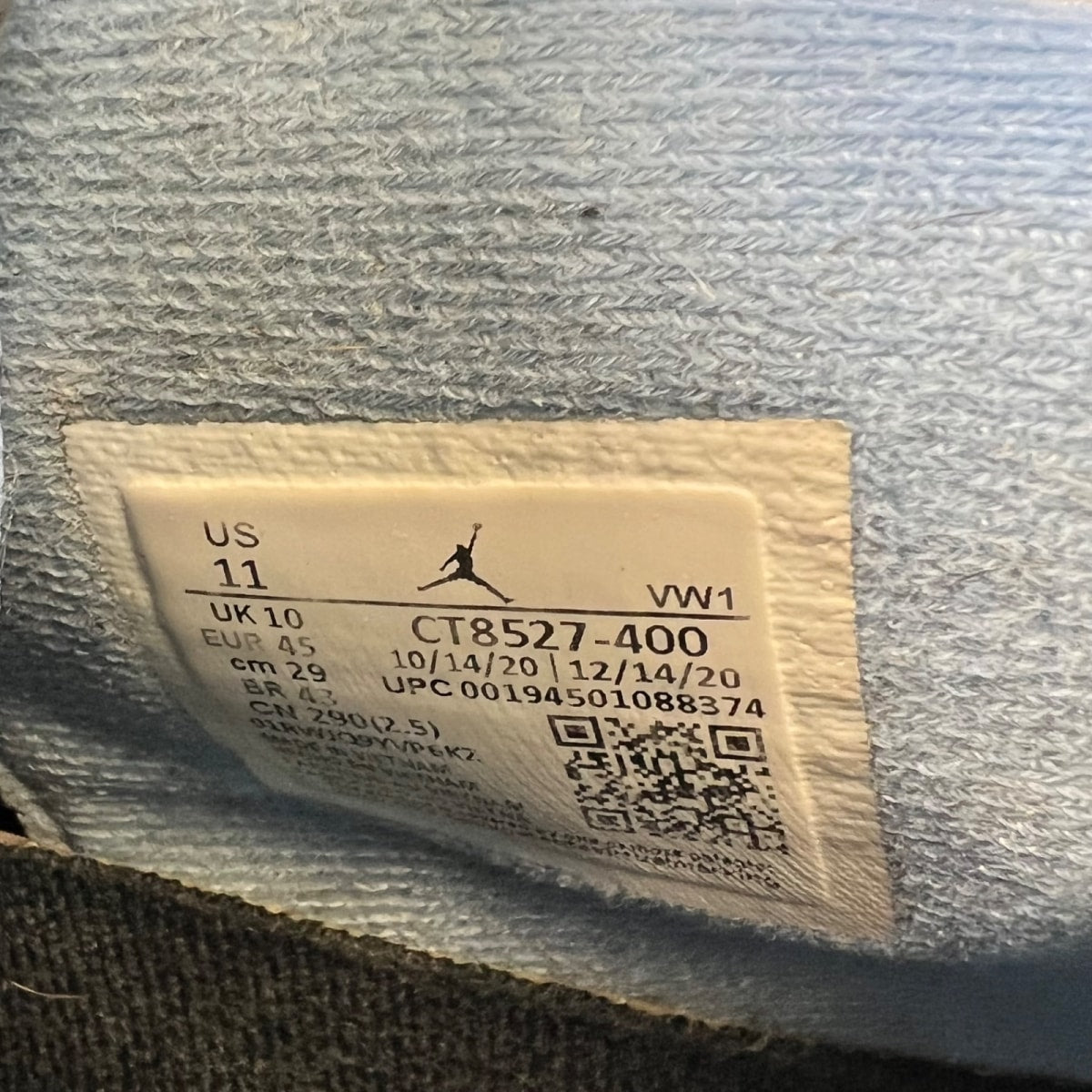 Jordan 4 Retro University Blue 11 (Heavily Worn Pre-Owned)JordanUniversity Blue/Tech Grey-White-Black - Image 4