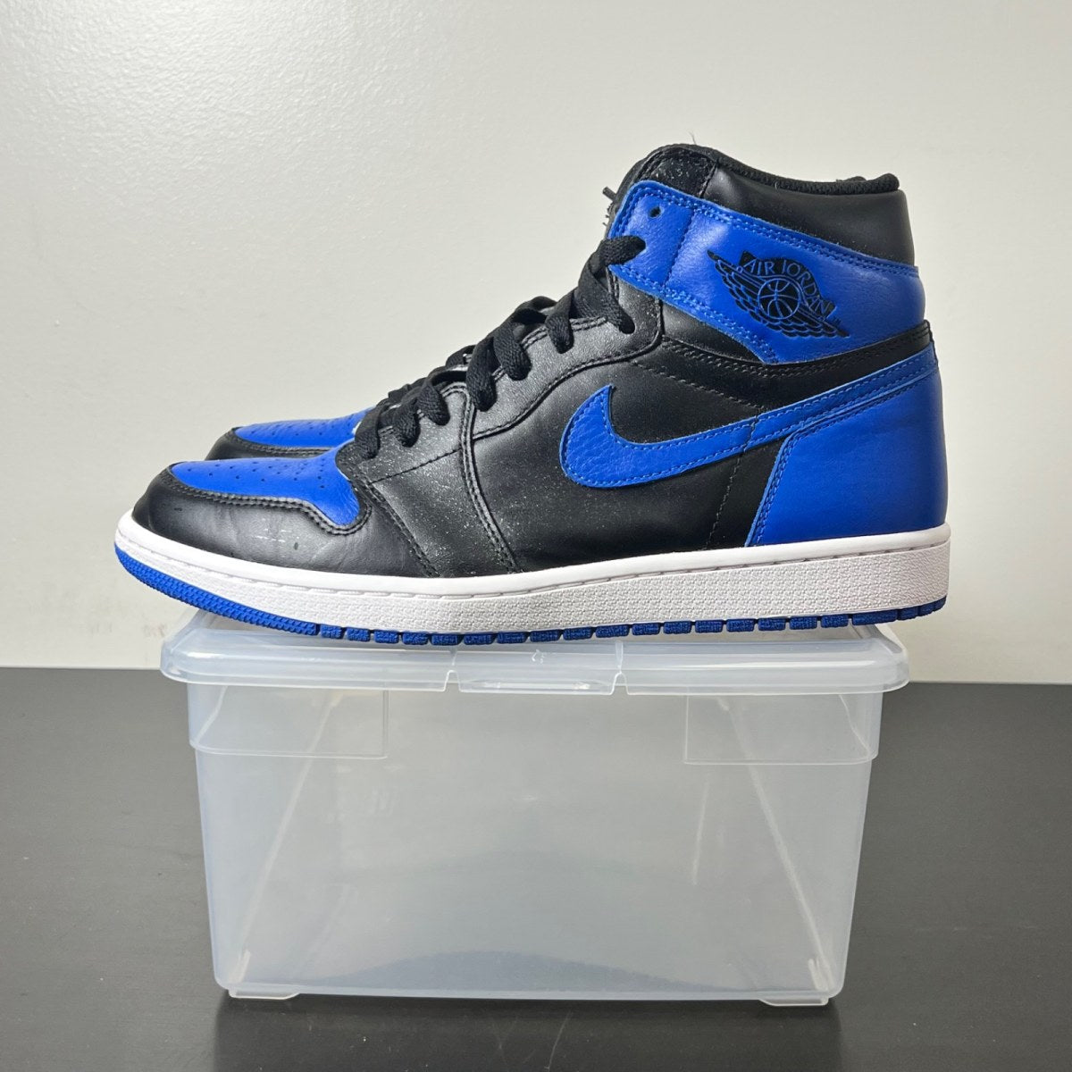 Jordan 1 Retro Royal (2017) 10 (Lightly Worn Pre-Owned)JordanBlack/Varsity Royal-White - Image 3