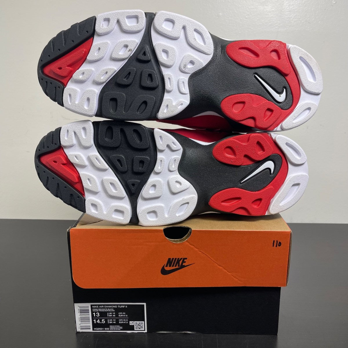 Nike Air Diamond Turf 2 Red Gold (2026) 13 (Moderately Worn Pre-Owned)NikePrime Red/Black/Metallic Gold/White - Image 5