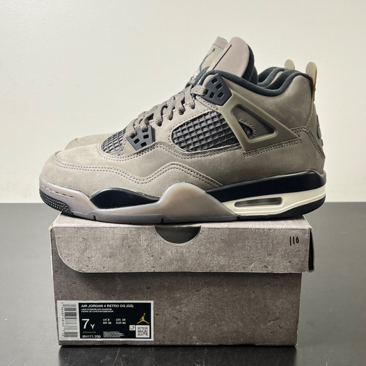 Jordan 4 Retro Cave Stone (GS) 7Y (Lightly Worn Pre-Owned)JordanCave Stone/Black/Moon Particle - Image 3
