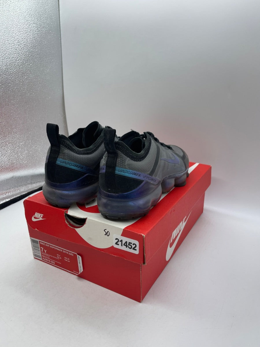 Nike Air VaporMax 2019 Throwback Future (GS) 7Y (Moderately Worn Pre-Owned)NikeBlack/Anthracite-Laser Fuchsia - Image 5