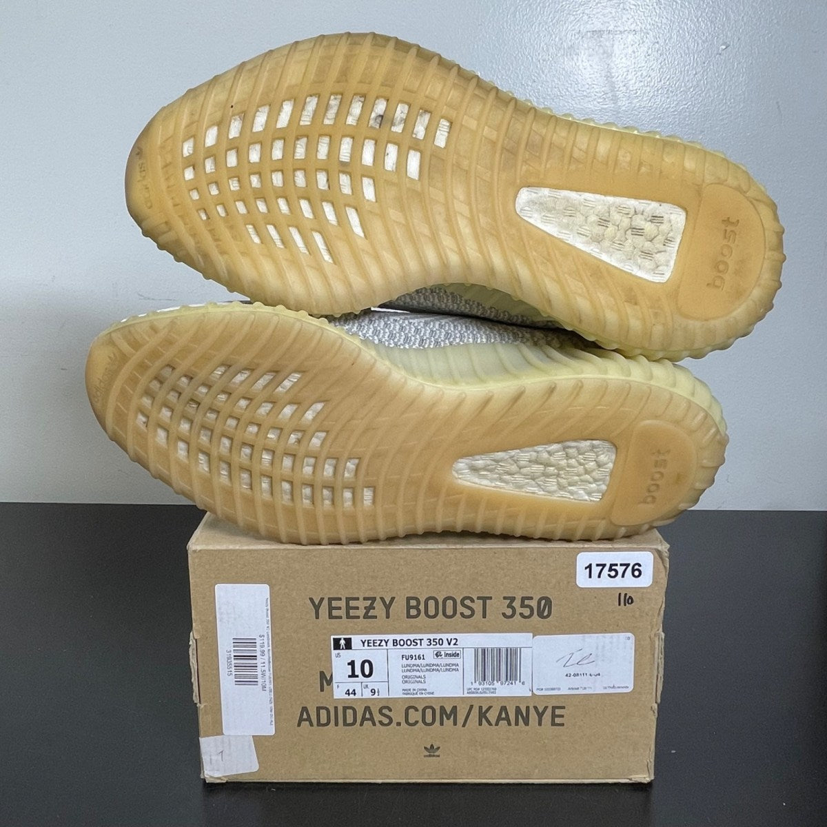 adidas Yeezy Boost 350 V2 Lundmark (Non Reflective) 10 (Moderately Worn Pre-Owned)adidasLundmark/Lundmark/Lundmark - Image 5