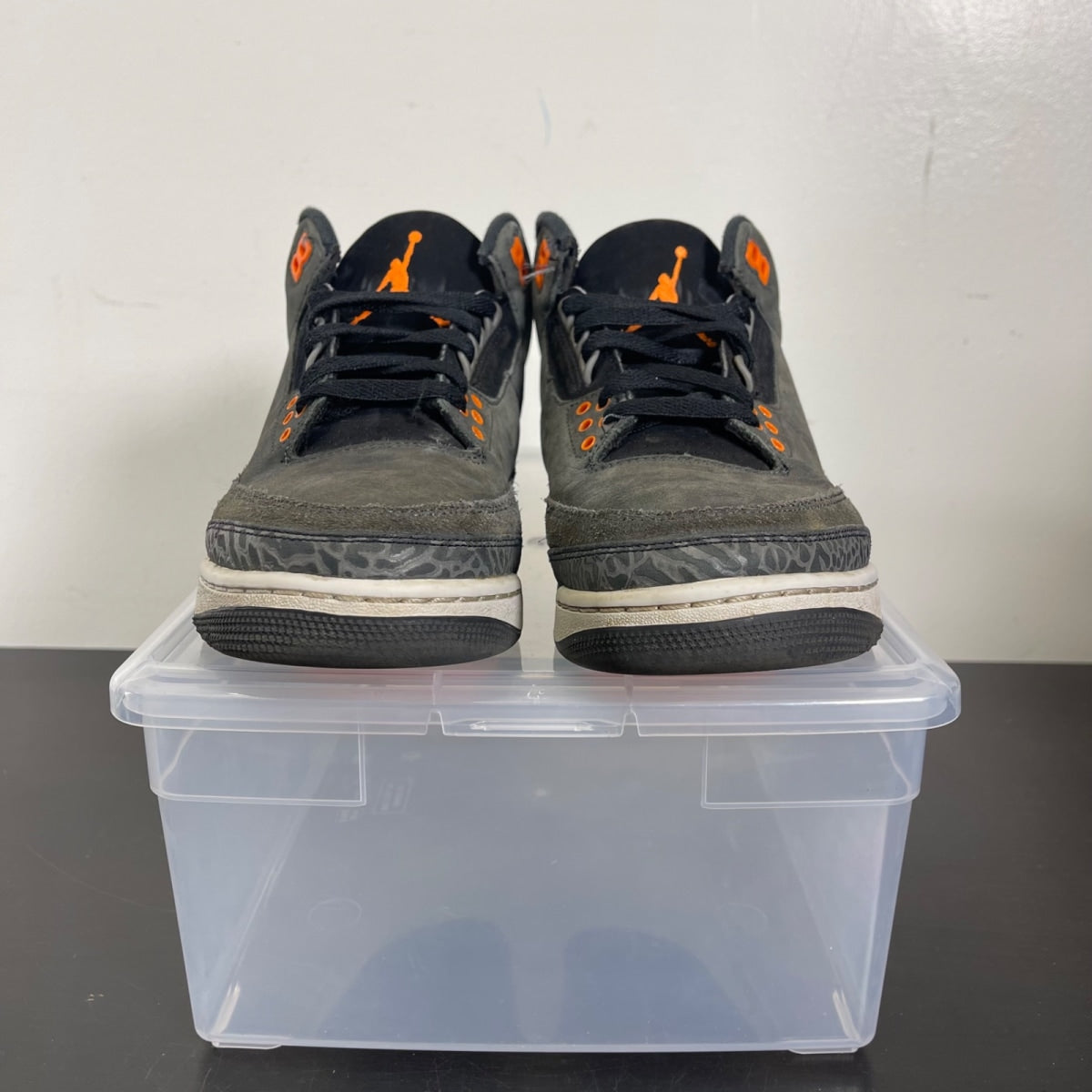Jordan 3 Retro Fear Pack (2023) 8 (Moderately Worn Pre-Owned)JordanNight Stadium/Total Orange-Black-Flat Pewter-Neutral Grey - Image 2