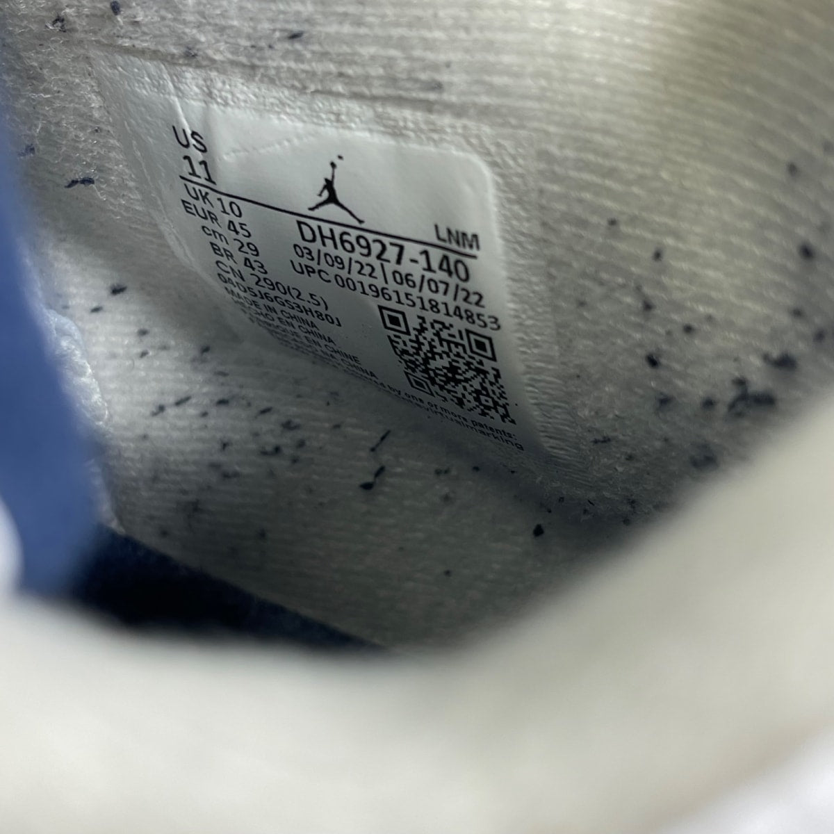 Jordan 4 Retro Midnight Navy 11 (Moderately Worn Pre-Owned)JordanWhite/Midnight Navy/Light Smoke Grey-Fire Red - Image 6