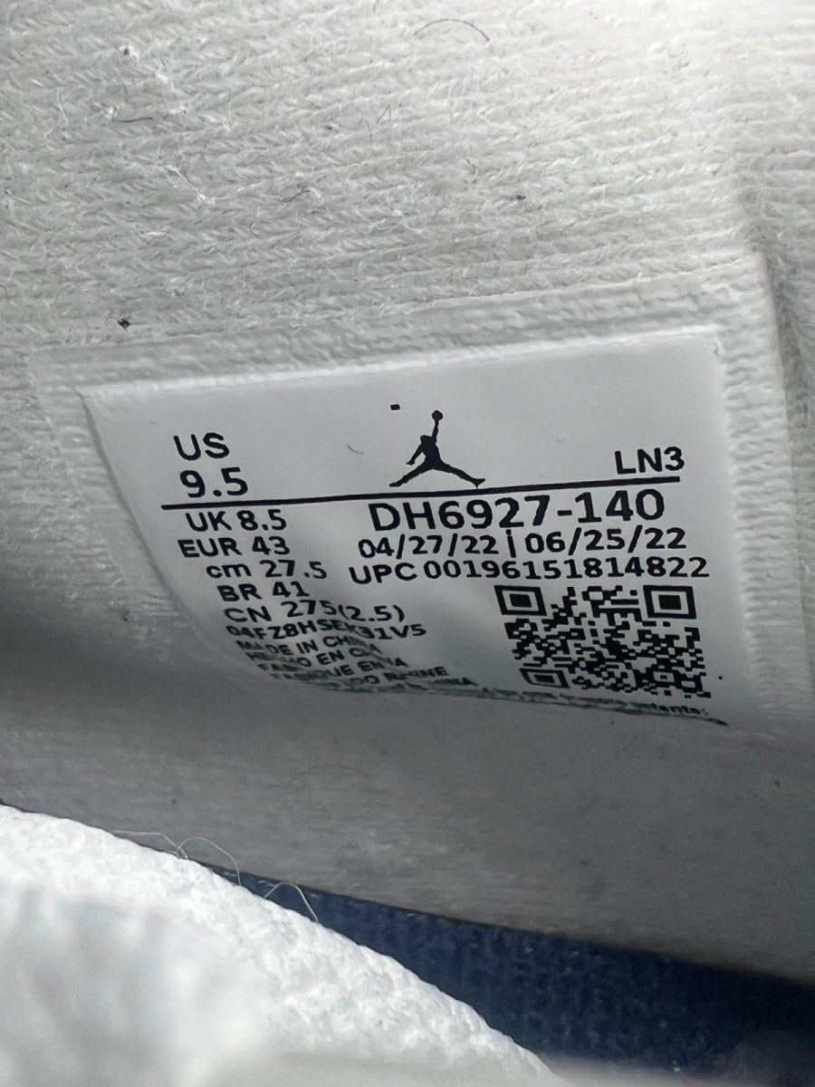 Jordan 4 Retro Midnight Navy 9.5 (Lightly Worn Pre-Owned) - Image 8