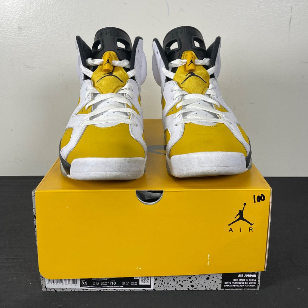 Jordan 6 Retro Yellow Ochre 8.5 (Moderately Worn Pre-Owned)JordanWhite/Yellow Ochre-Black - Image 2