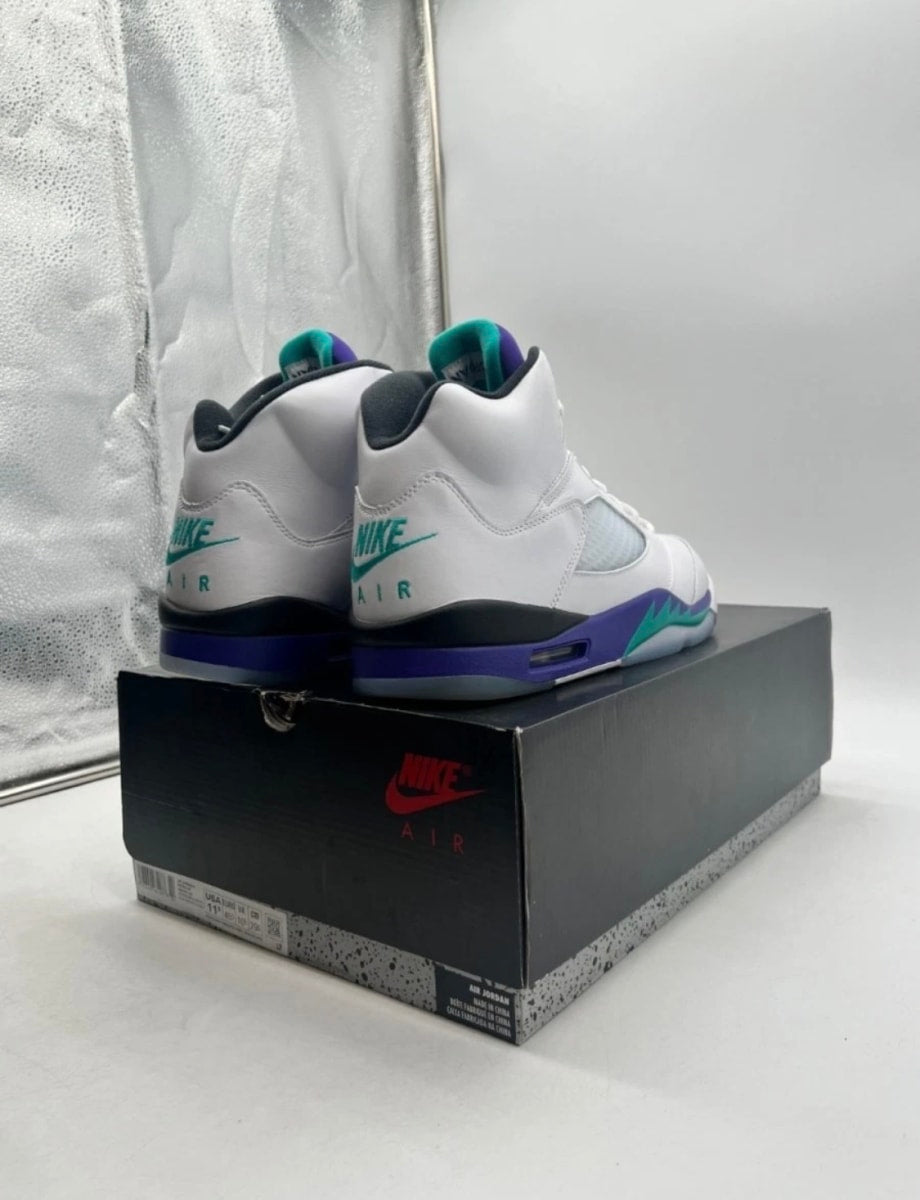 Jordan 5 Retro Grape (2025) 11.5 (Moderately Worn Pre-Owned)JordanWhite/Grape Ice-New Emerald - Image 5