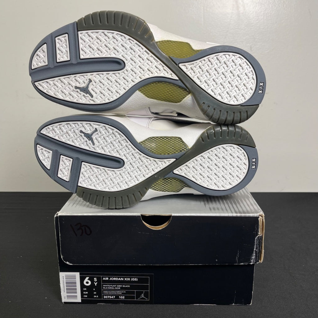 Air Jordan 19 OG GS 'Flint' 2004 (Size 6.5) - Image 5