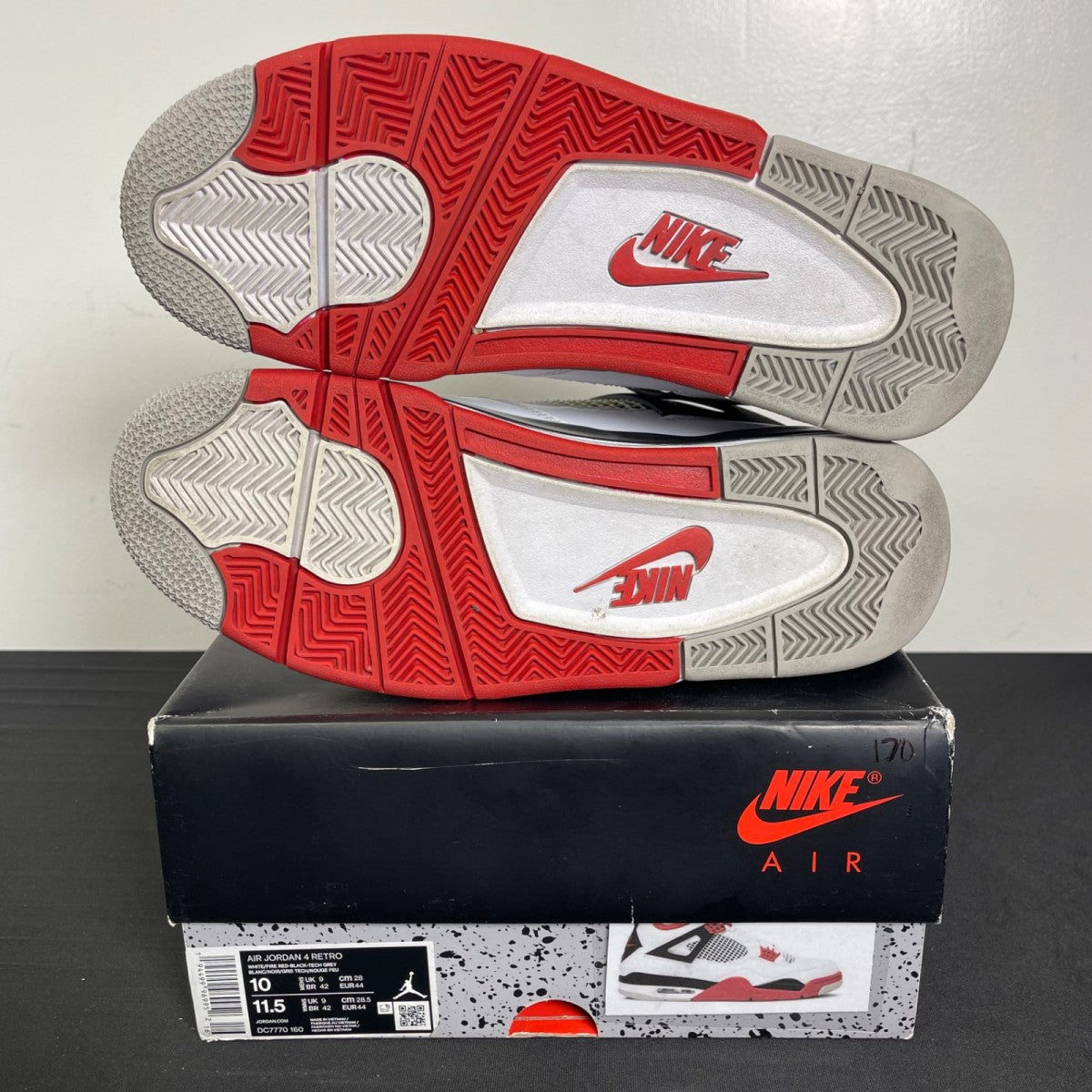 Jordan 4 Retro Fire Red (2020) 10 (Moderately Worn Pre-Owned)JordanWhite/Black-Tech Grey-Fire Red - Image 5