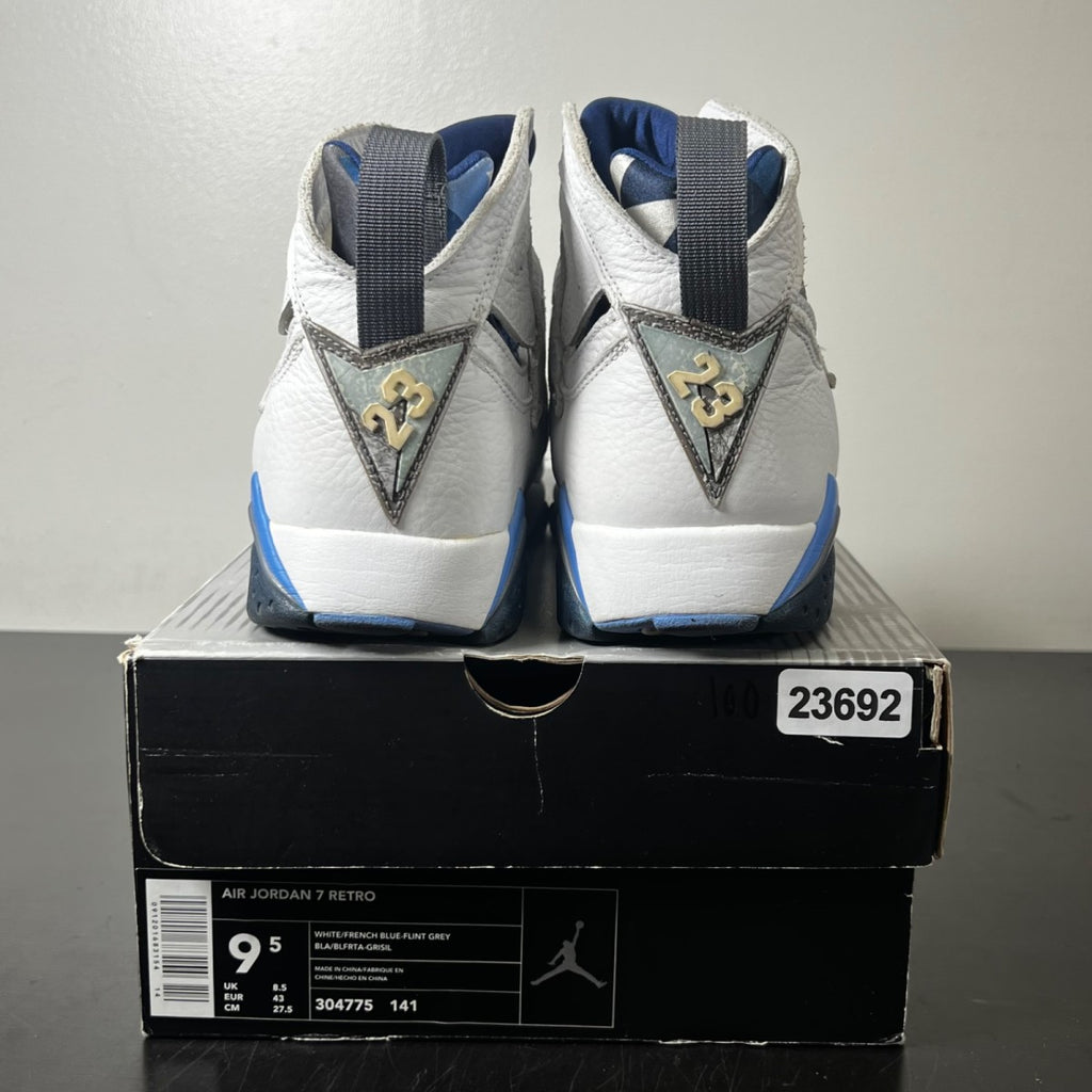 Jordan 7 Retro French Blue (2002) 9.5 (Heavily Worn Pre-Owned)JordanWhite/French Blue-Flint Grey - Image 5