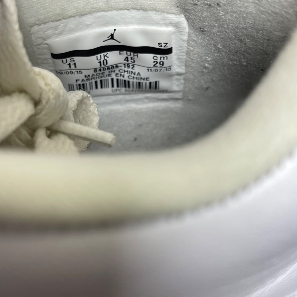 Jordan 4 Retro White Cement (2016) 11 (Moderately Worn Pre-Owned)JordanWhite/Fire Red-Black-Tech Grey - Image 6