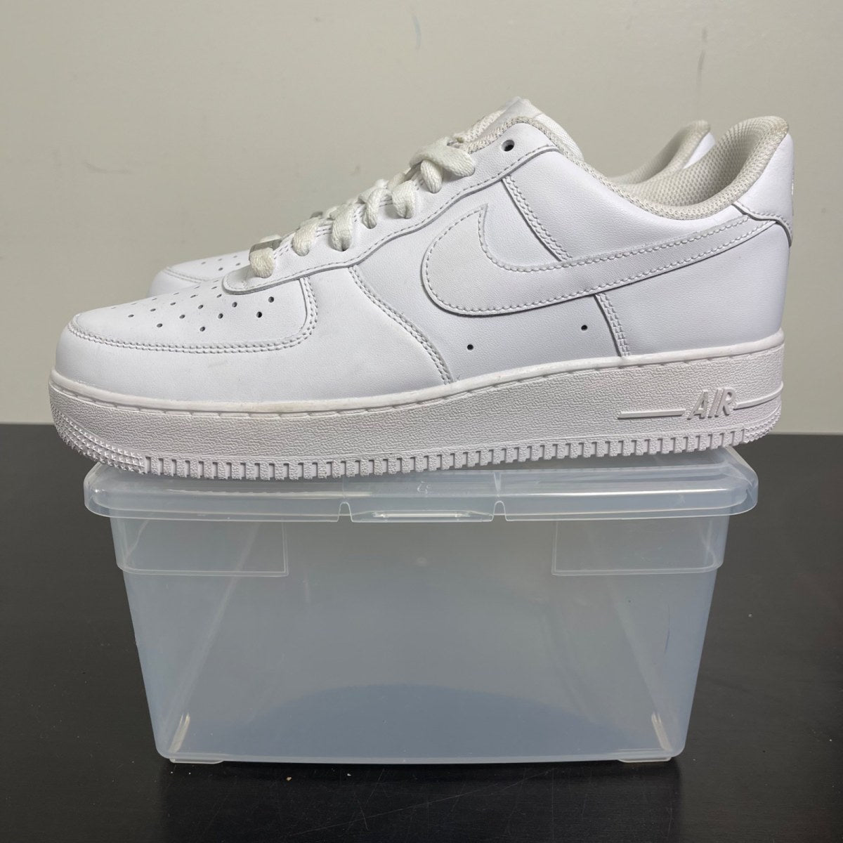 Nike Air Force 1 Low '07 White 9.5 (Moderately Worn Pre-Owned)NikeWhite/White - Image 3