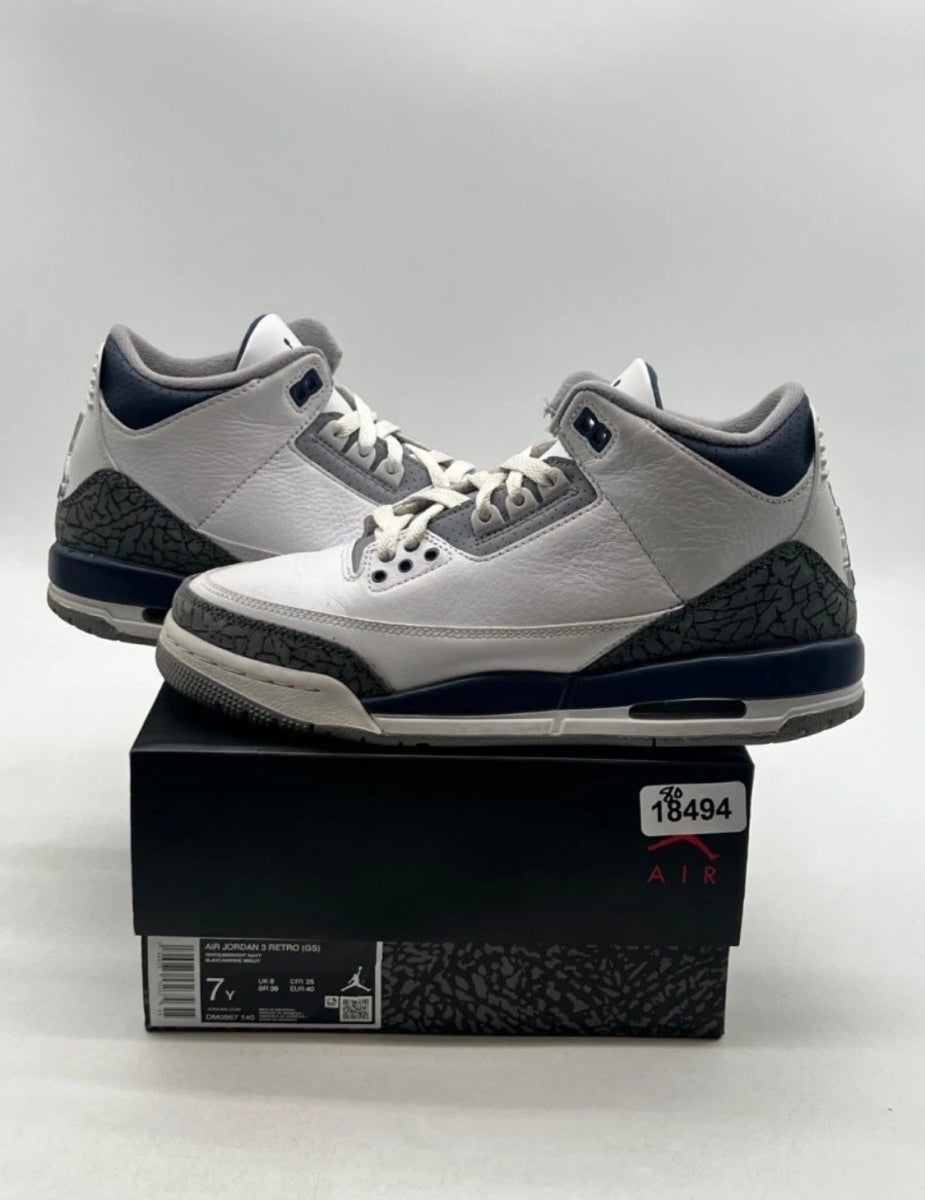 Jordan 3 Retro Midnight Navy (GS) 7Y (Moderately Worn Pre-Owned)JordanWhite/Midnight Navy/Cement Grey/Black - Image 1