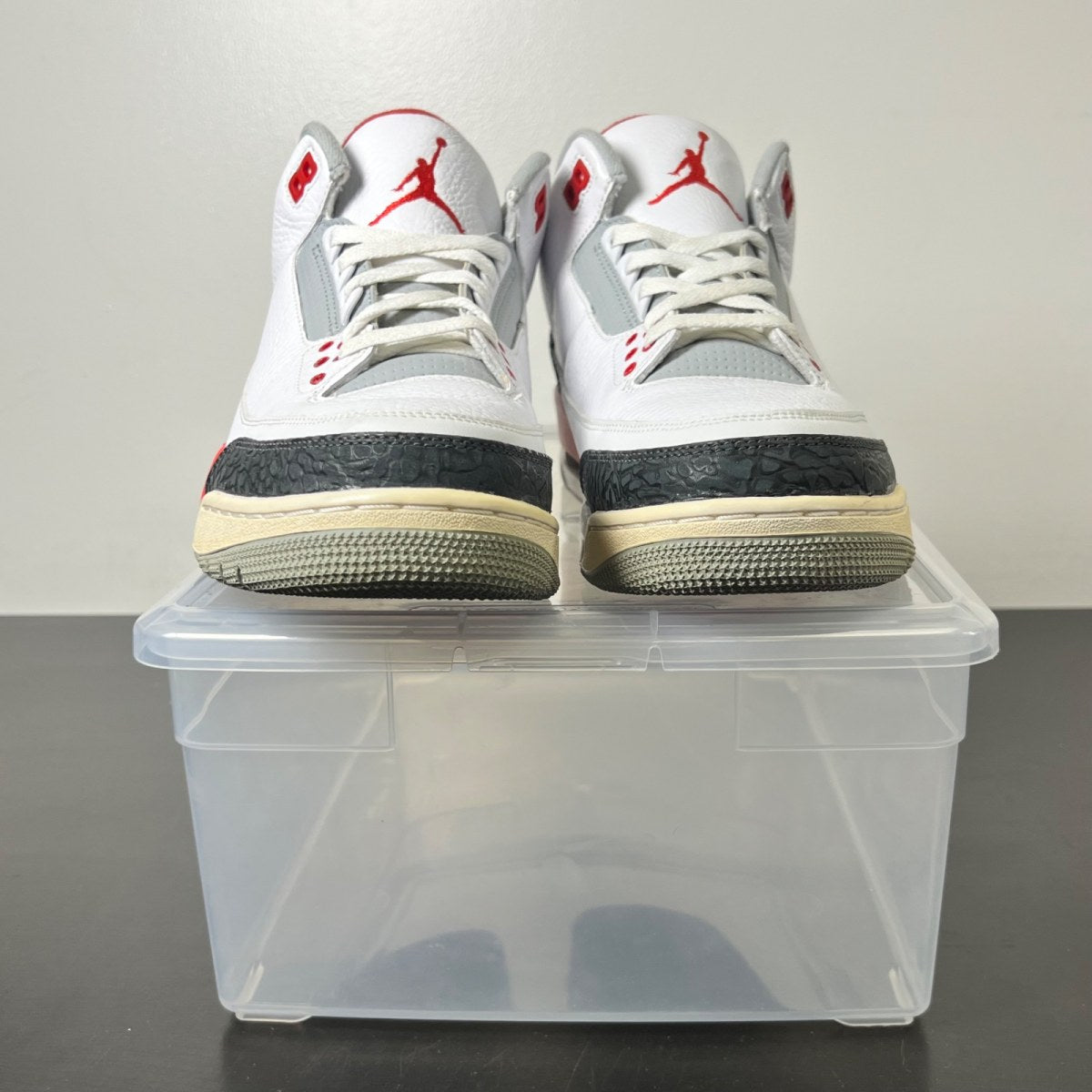 Jordan 3 Retro Fire Red (2013) 11 (Moderately Worn Pre-Owned)JordanWhite/Fire Red-Neutral Grey-Black - Image 2