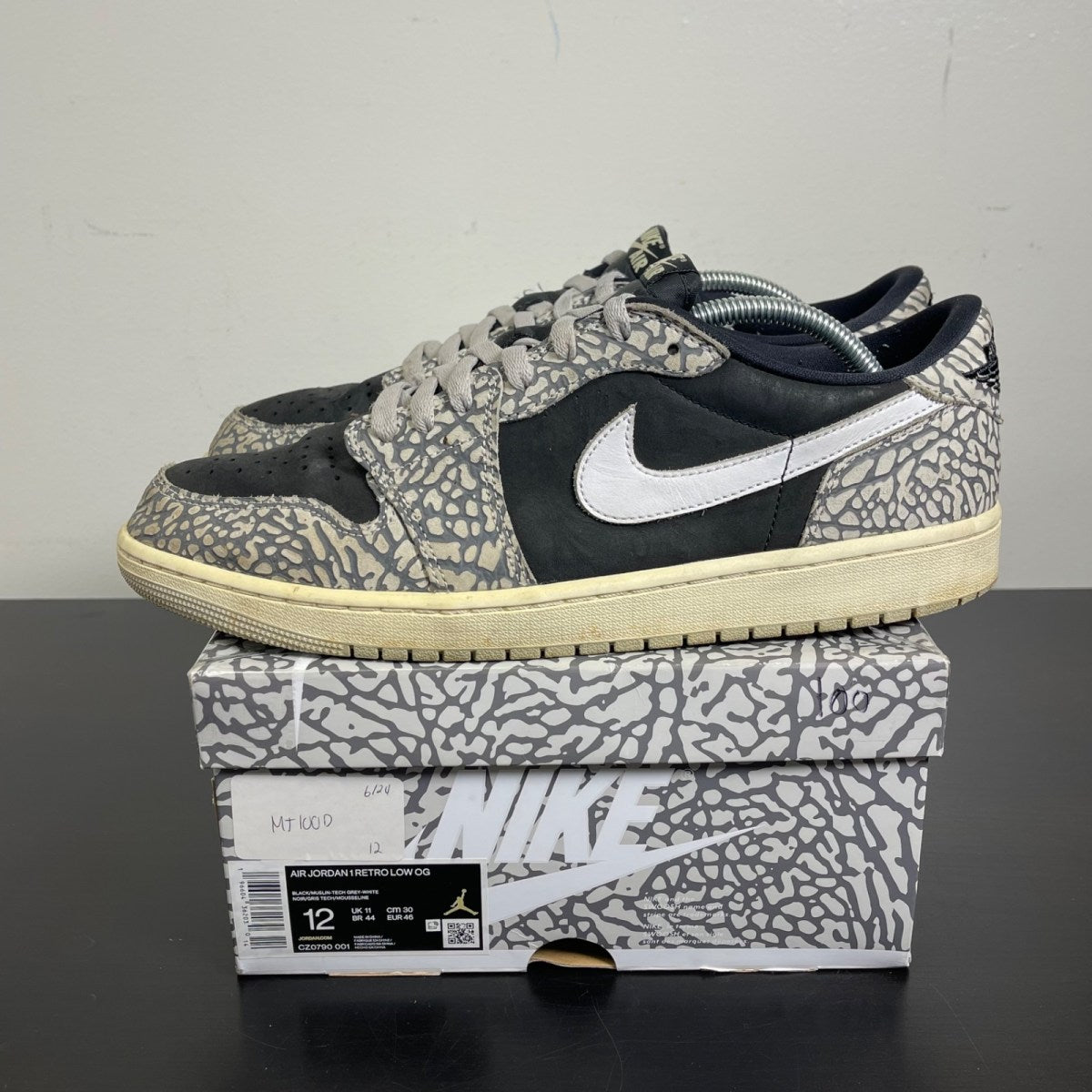 Jordan 1 Retro Low OG Black Cement 12 (Moderately Worn Pre-Owned)JordanBlack/Muslin/Tech Grey/White/Sail - Image 3