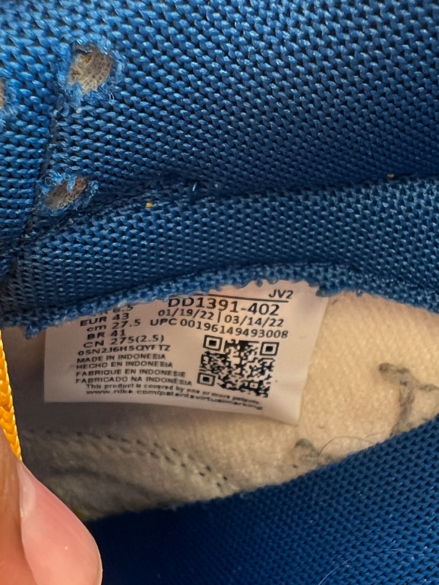 Nike Dunk Low UCLA 9.5 (Moderately Worn Pre-Owned)NikeBlue Jay/University Gold-White - Image 7