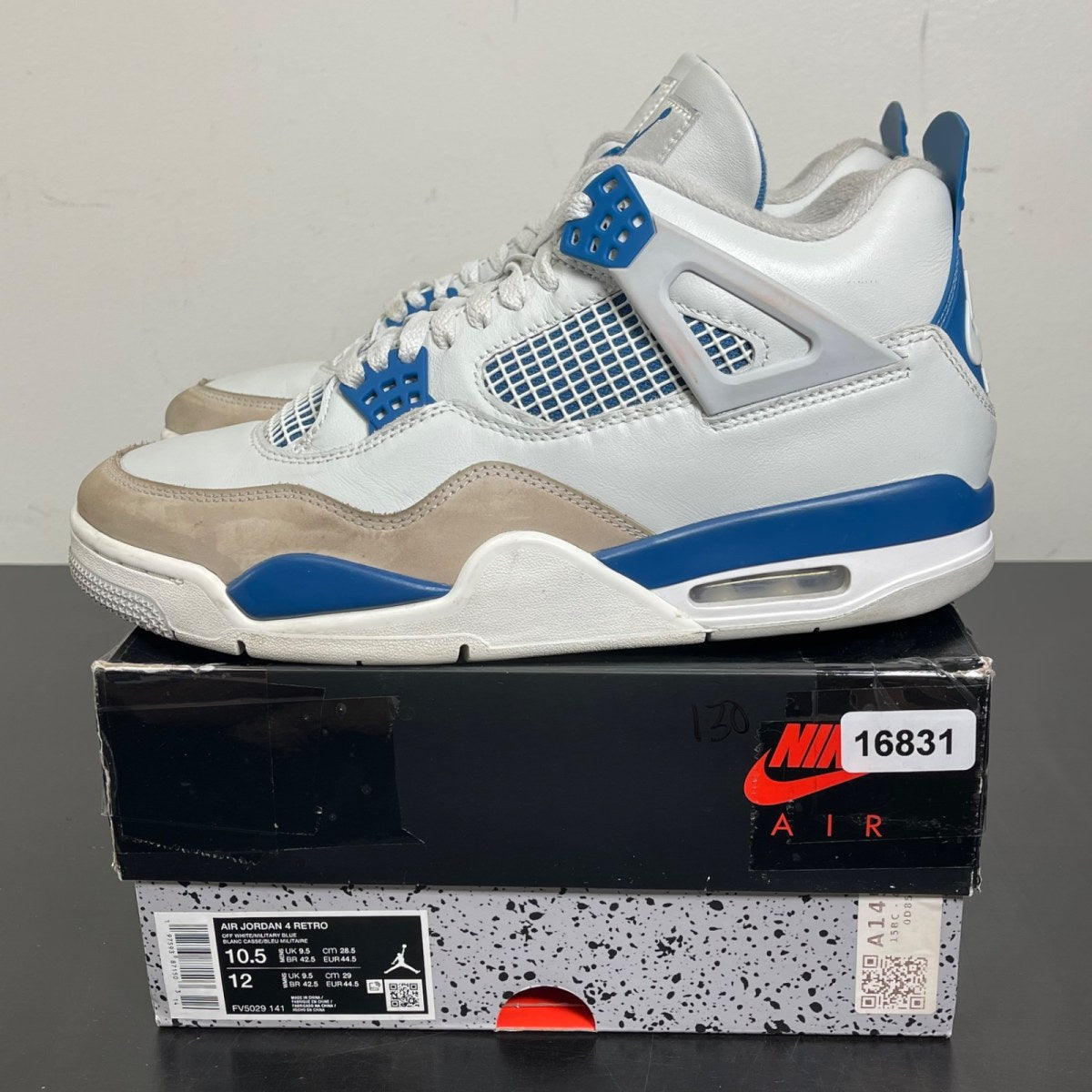 Jordan 4 Retro Military Blue (2024) 10.5 (Moderately Worn Pre-Owned)JordanOff-White/Military Blue/Neutral Grey - Image 3