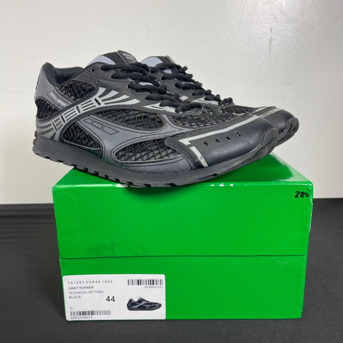 Bottega Veneta Orbit Black 44 (Moderately Worn Pre-Owned)Bottega VenetaBlack/Black/Black
