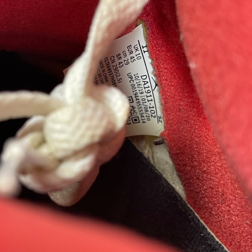 Jordan 5 Retro Fire Red Silver Tongue (2020) 11 (Moderately Worn Pre-Owned)JordanWhite/Black-Metallic Silver-Fire Red - Image 6