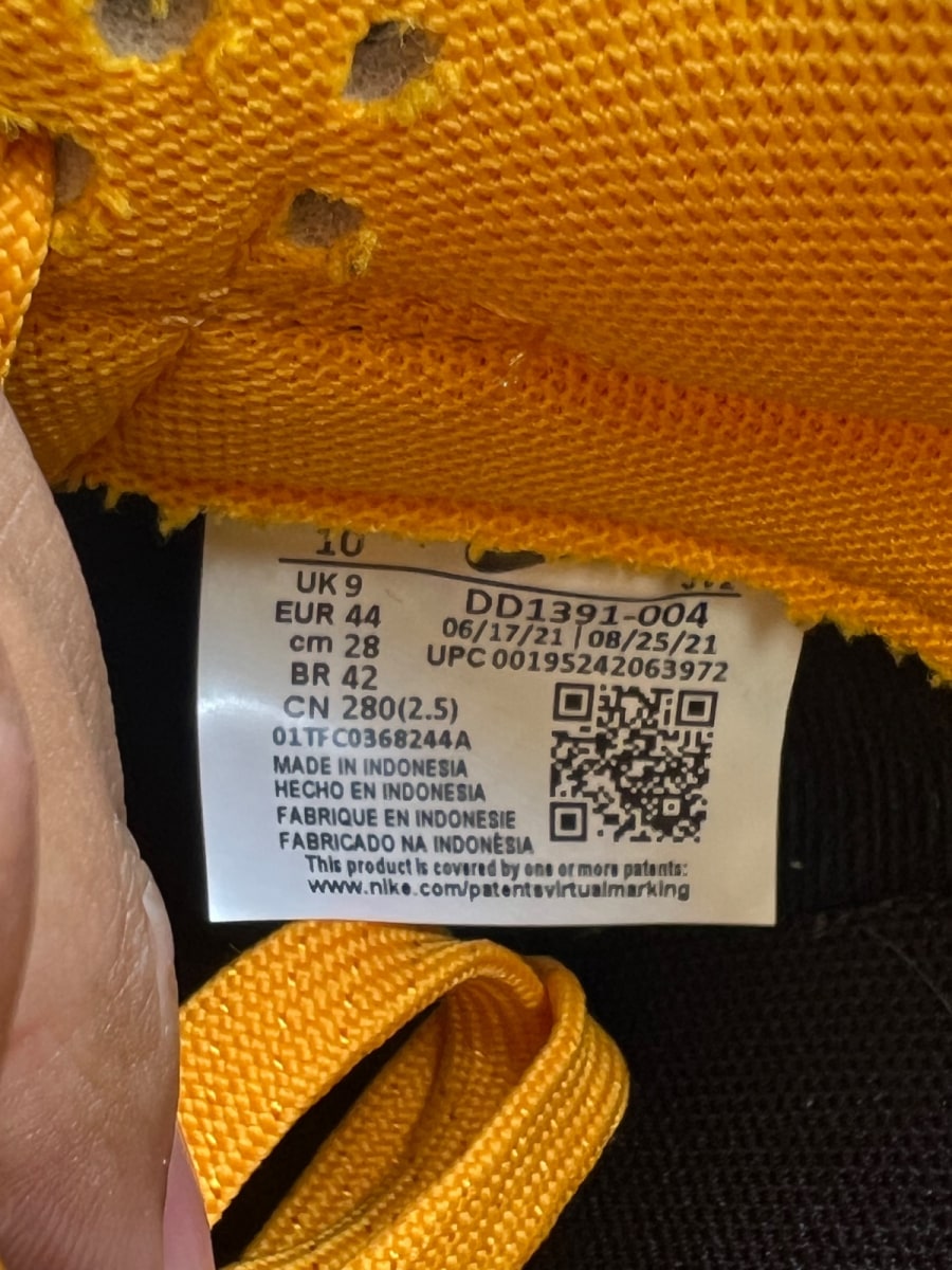 Nike Dunk Low Championship Goldenrod (2021) 10 (Moderately Worn Pre-Owned)NikeBlack/Goldenrod/White - Image 7