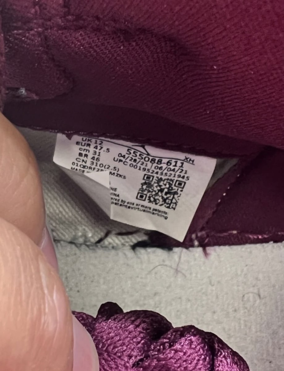 Jordan 1 Retro High OG Bordeaux 13 (Lightly Worn Pre-Owned)JordanBordeaux/White-Metallic Silver - Image 9