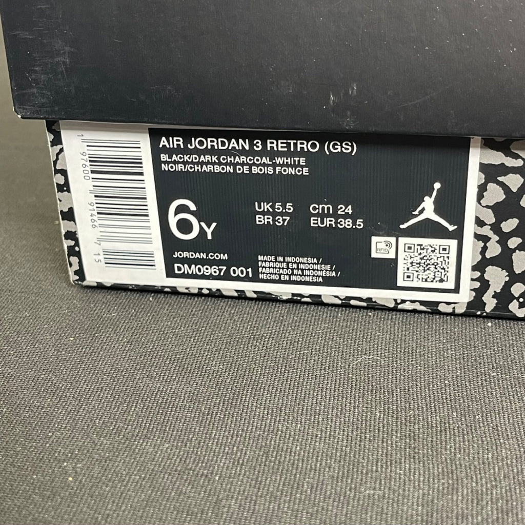 Jordan 3 Retro Black Cat (2025) (GS) 6Y (Moderately Worn Pre-Owned)JordanBlack/Dark Charcoal/Black - Image 7