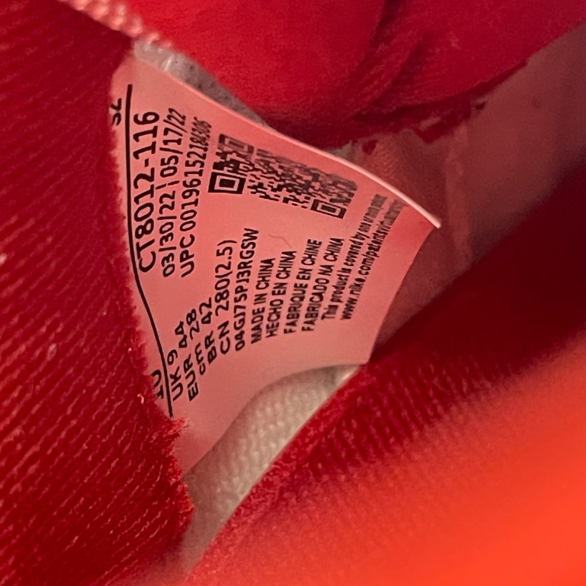 Jordan 11 Retro Cherry (2022) 10 (Moderately Worn Pre-Owned)JordanWhite/Varsity Red/Black - Image 6