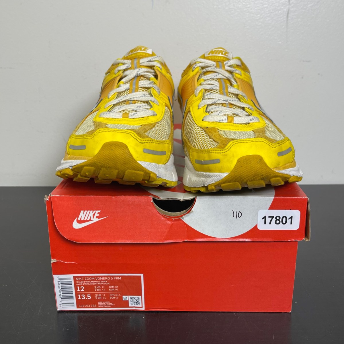 Nike Zoom Vomero 5 Yellow Ochre 12 (Moderately Worn Pre-Owned)NikeYellow Strike/Metallic Silver-Yellow Ochre - Image 2