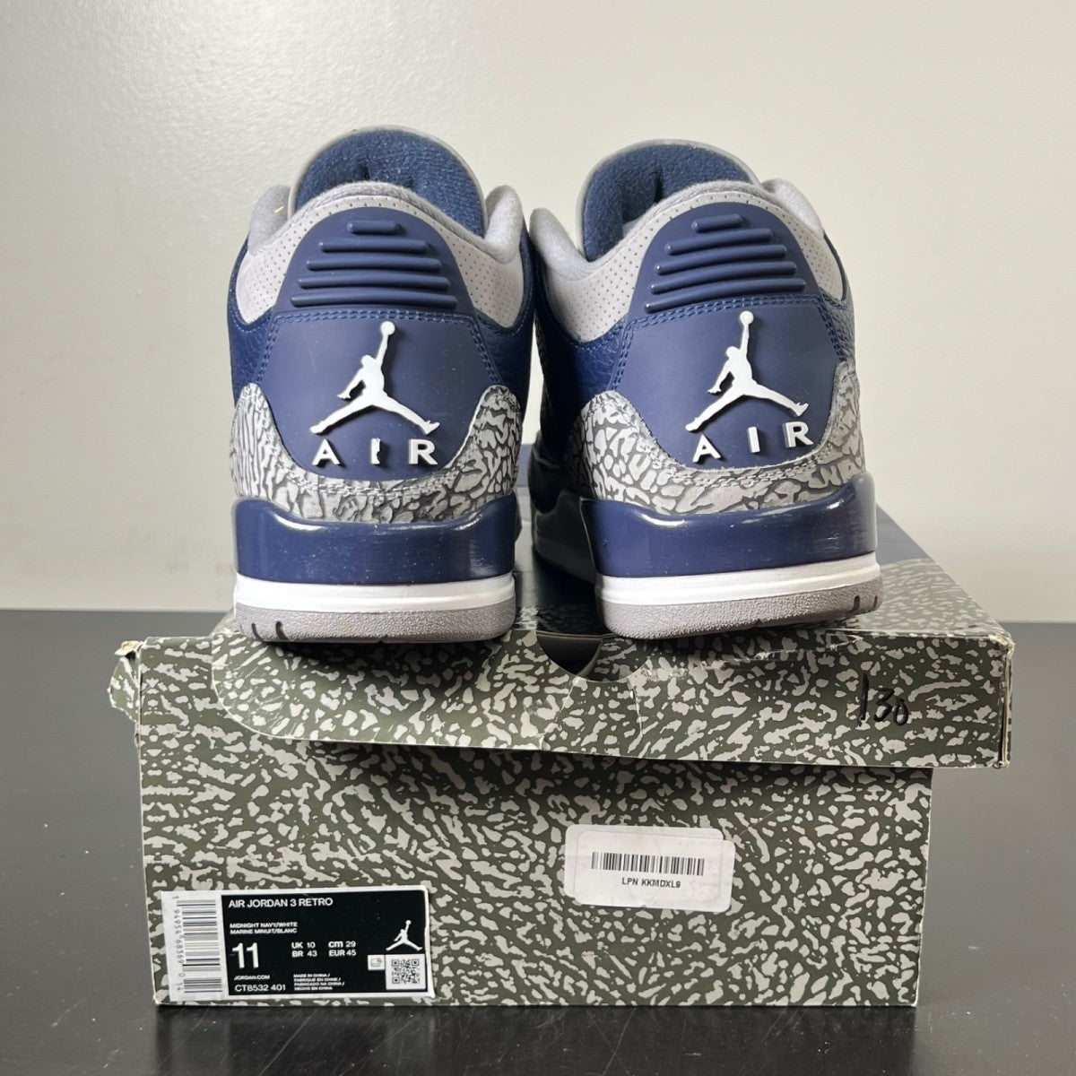 Jordan 3 Retro Georgetown (2021) 11 (Moderately Worn Pre-Owned)JordanMidnight Navy/Cement Grey-White - Image 6