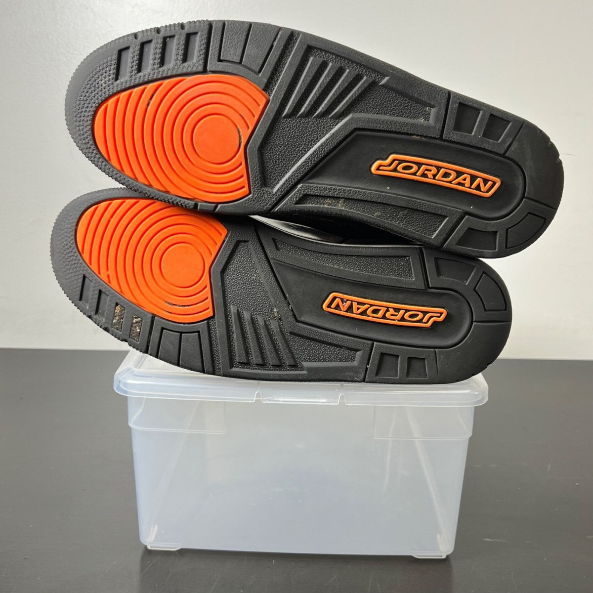 Jordan 3 Retro Fear Pack (2023) 11 (Heavily Worn Pre-Owned)JordanNight Stadium/Total Orange-Black-Flat Pewter-Neutral Grey - Image 5